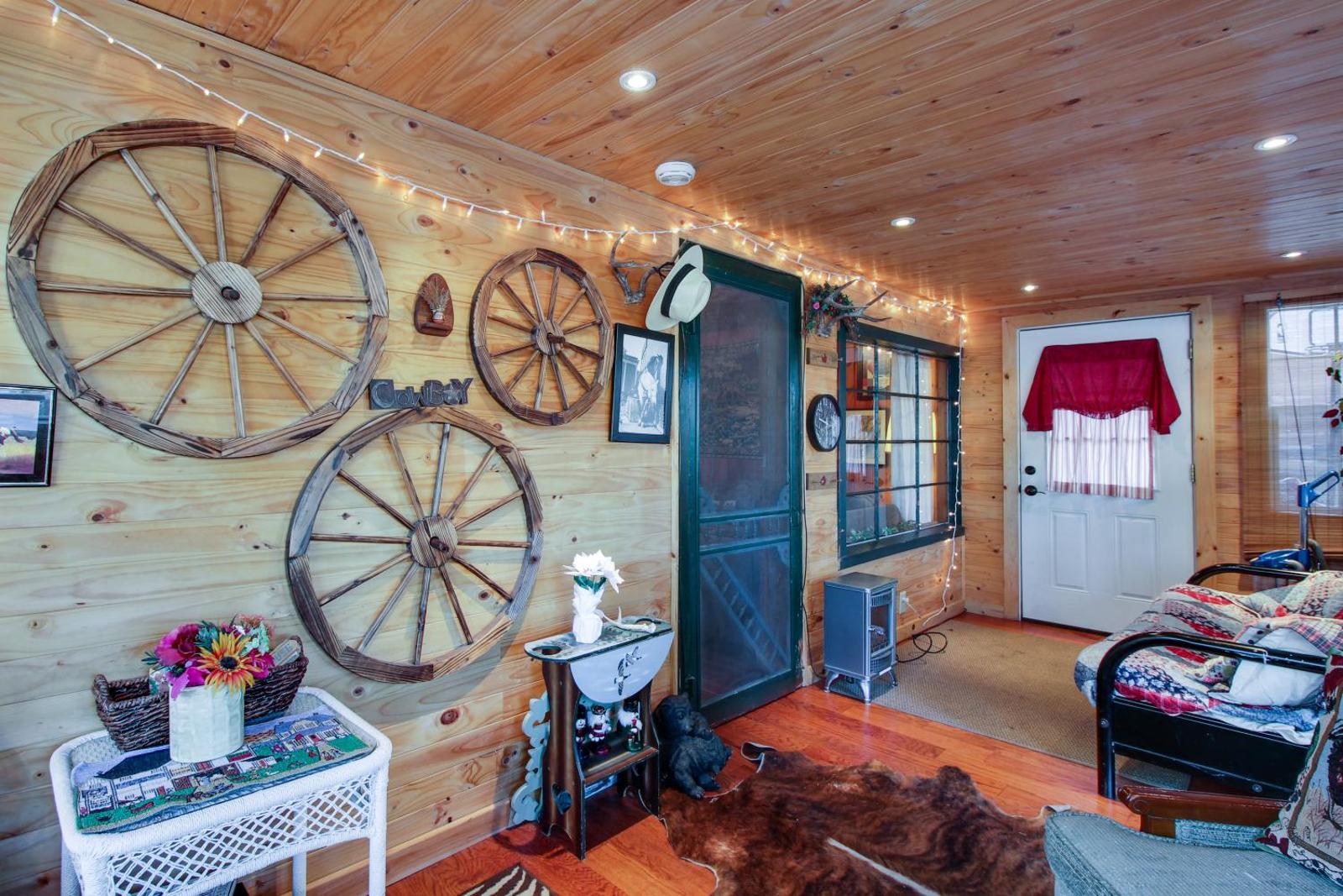 Country Cottage by the Lake